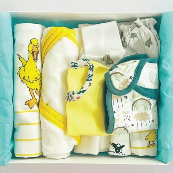 All in One Bamboo:Cotton Newborn Baby Gift Pack [Pack of 13 Pieces] - Design & Plain Swaddle (2), Bibs(2) Washcloth(4), Elefantastic Set(Cap, Booties, Mittens)